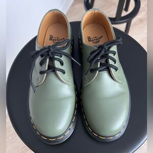 **SOLD** Dr Martens 1461 Smooth Leather Oxford Shoes US5/EU36/UK3 Khaki Green